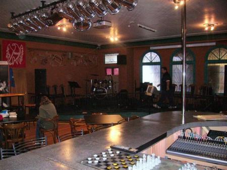 Le bar.....