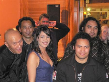 Kora voila le groupe...trs populaire ici!!!!